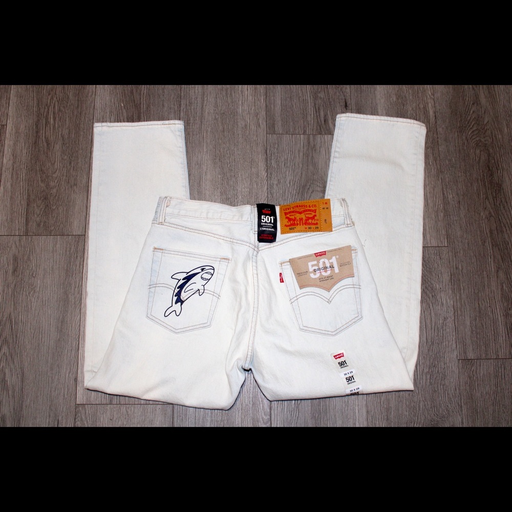 LEVI’S 501 ORIGINAL DENIM JEANS SIZE 30 x 29
RARE PAIR DRAWINGS/DESIGNS UFO